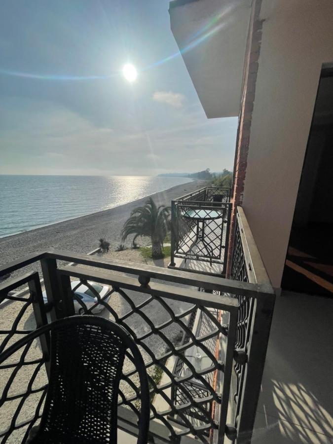 Hotel Leon New Athos Zewnętrze zdjęcie